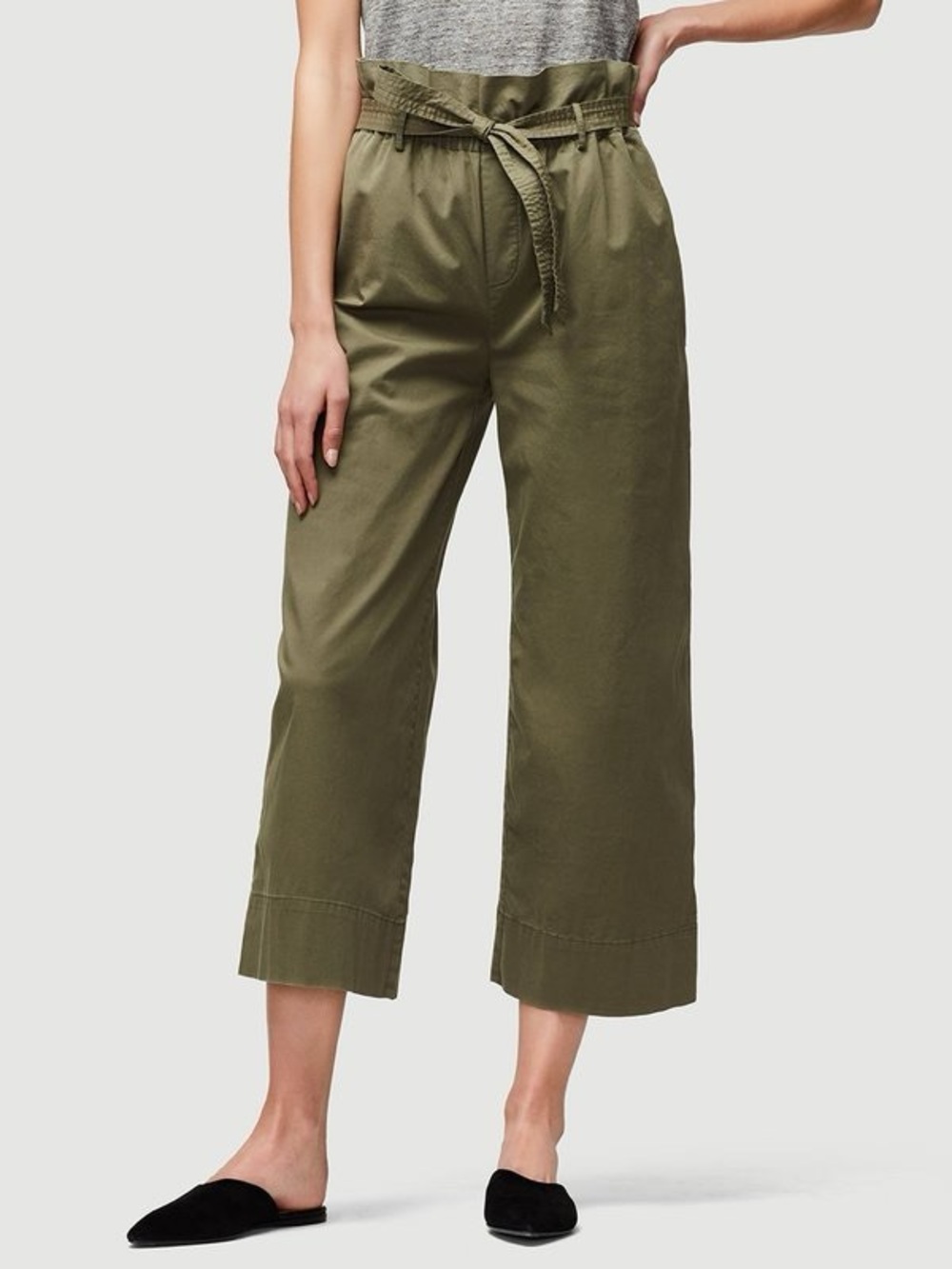 FRAME — NWOT Paper Bag Trouser Army Green — Size L